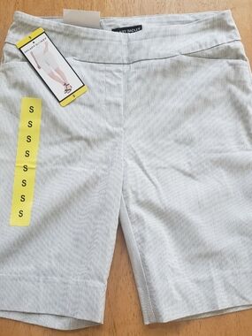 Hilary Radley Light Gray Pinstripe Bermuda Shorts- Small